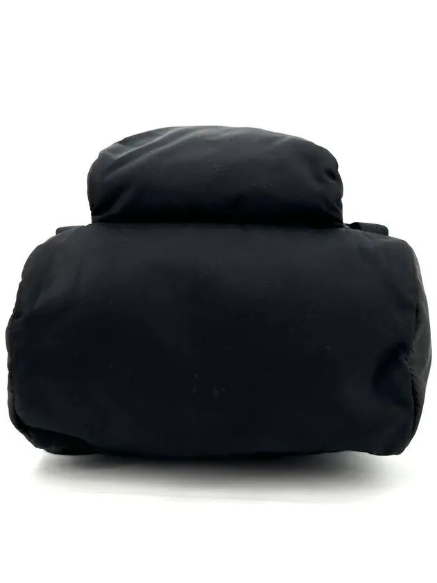 2VZ135 Triangle Logo Re Nylon Saffiano Backpack