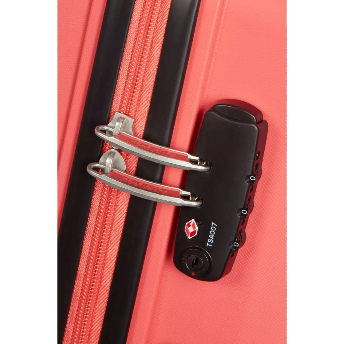 American Tourister Summer Splash 3 Piece Hardside Luggage Set (Coral Pink)