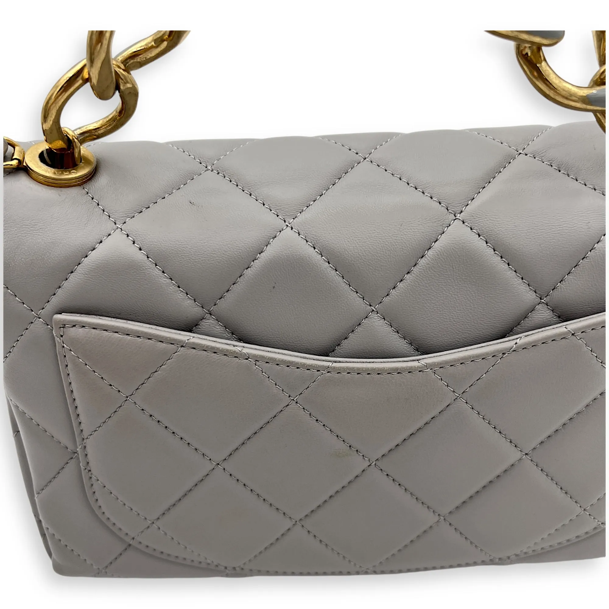 CC Crossbody Bag Grey in Lambskin, Gold hardware