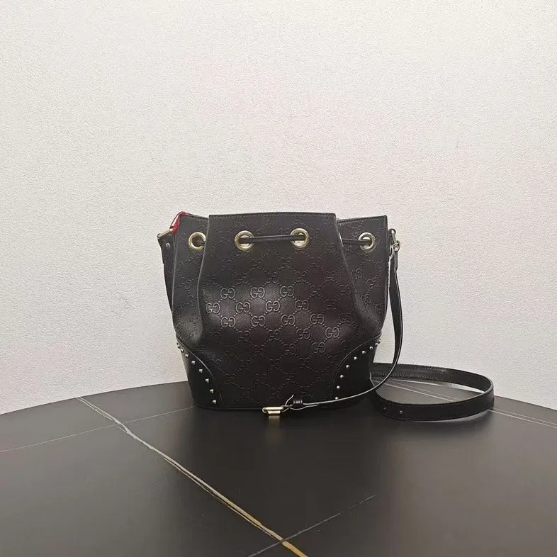 Gucci Black Leather Bucket Bag Medium Size