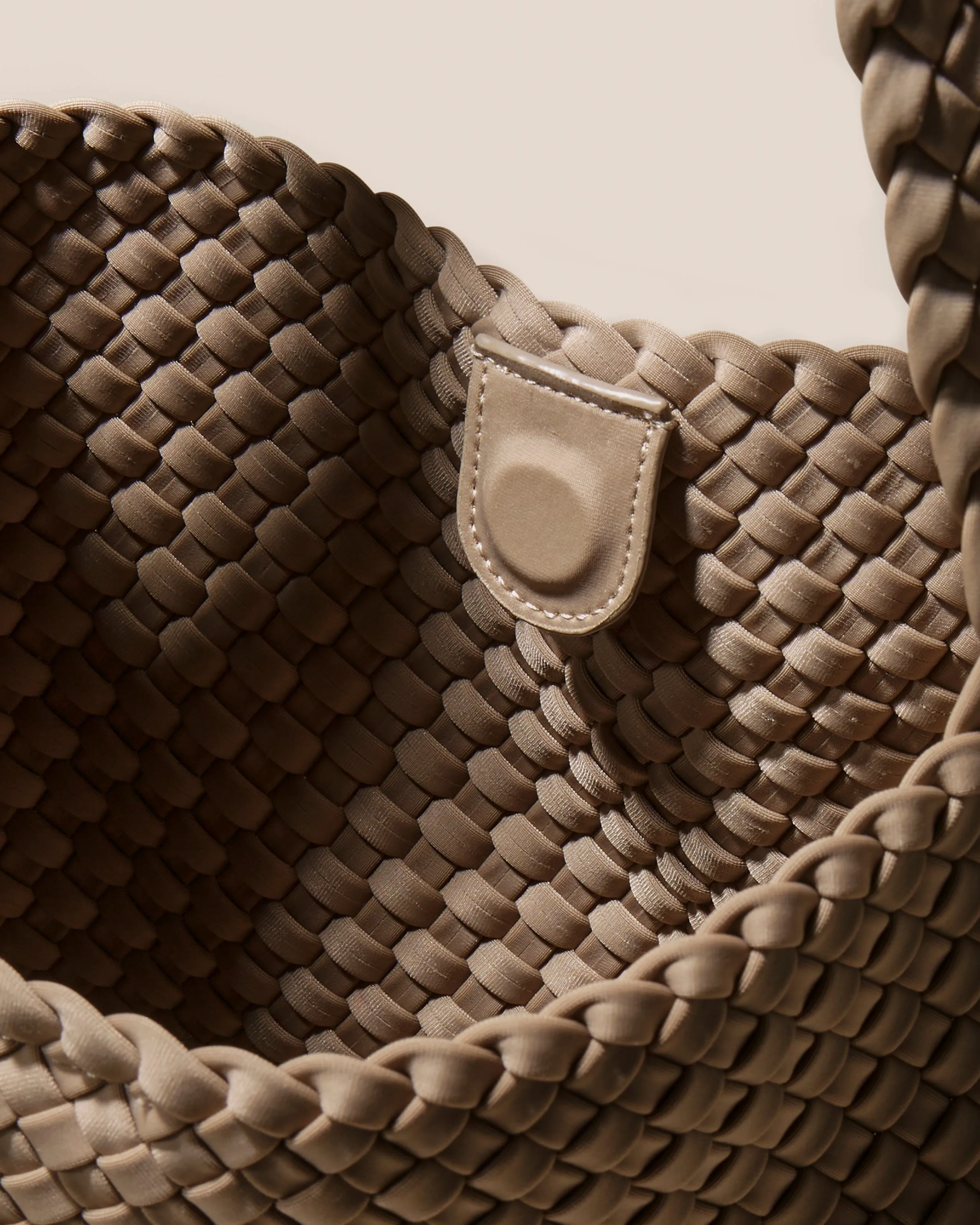 Nomad Medium Hobo | Cashmere