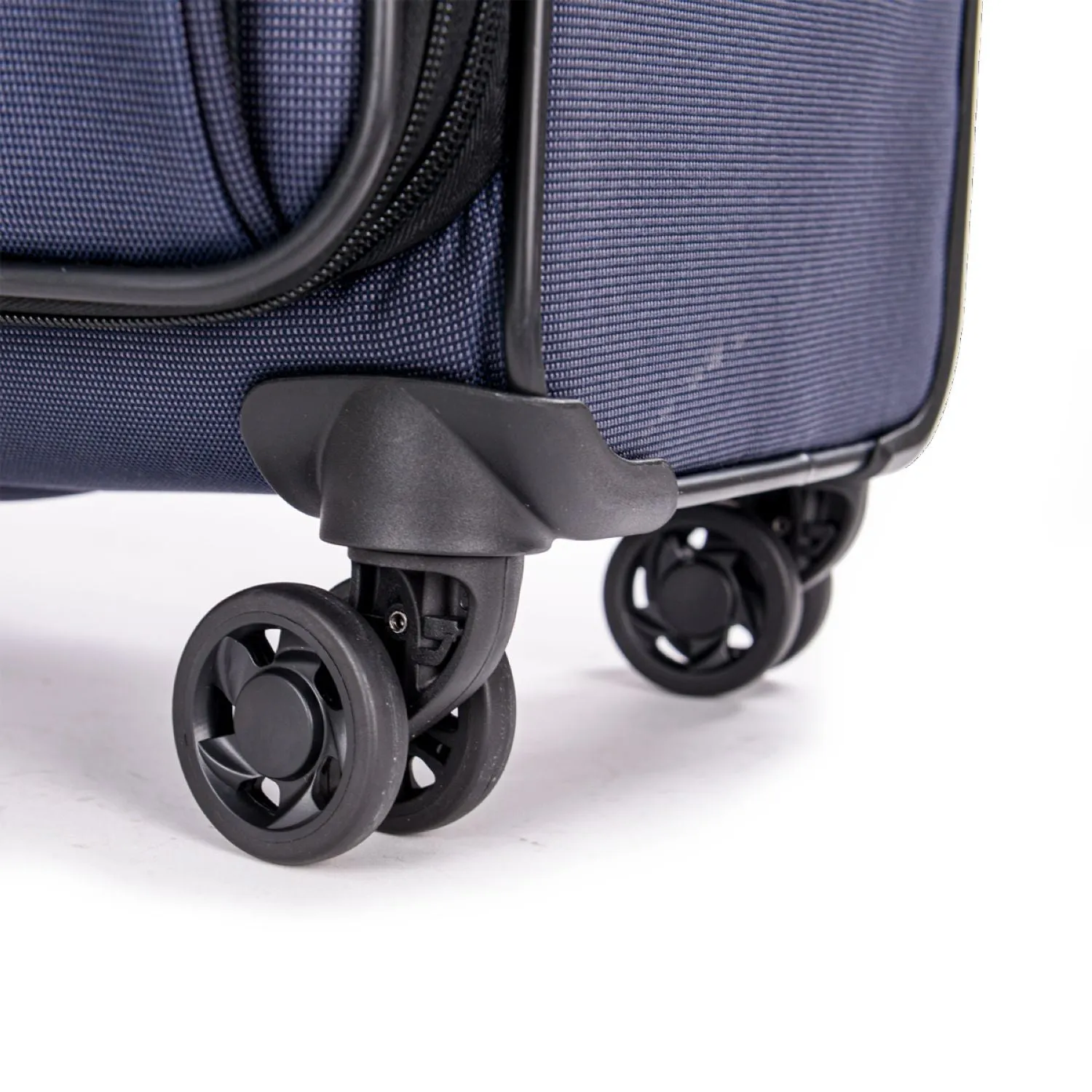 Stratic Bendigo Light   Suitcase L With Front Access Opening